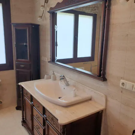 ホームステイ El Olivo ロンダ